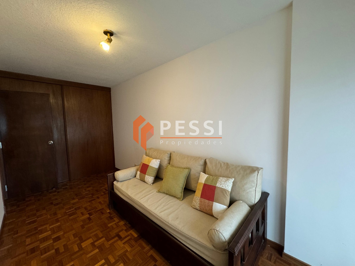 Apartamento ID.2403 - Alquiler apartamento 2 dormitorios con garage en Pocitos 