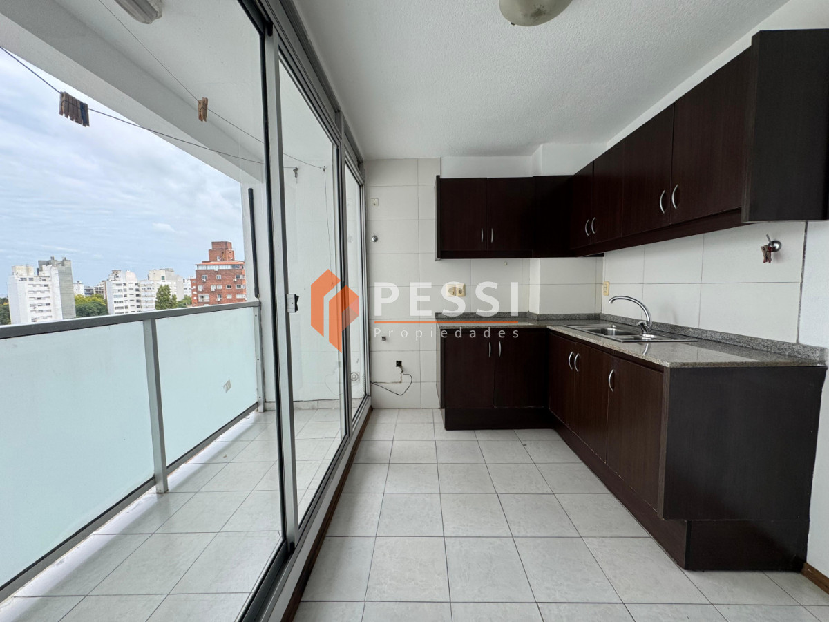 Apartamento ID.1435 - Apartamento en alquiler Parque Rodó 2 dormitorios