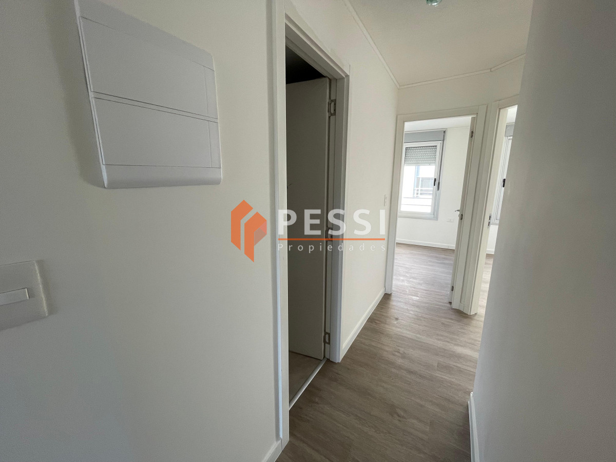 Apartamento ID.2406/Venta-apartamento-2-dormitorios-con-garage-rentado-en-Tres-Cruces - Venta apartamento 2 dormitorios con garage rentado en Tres Cruces