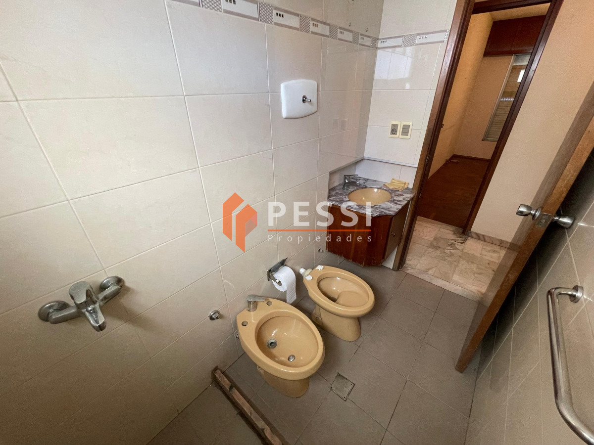 Apartamento ID.2155/Venta-apartamento-1-dormitorio-a-estrenar- - Venta casa de 3 dormitorios, terraza, barbacoa y garage 