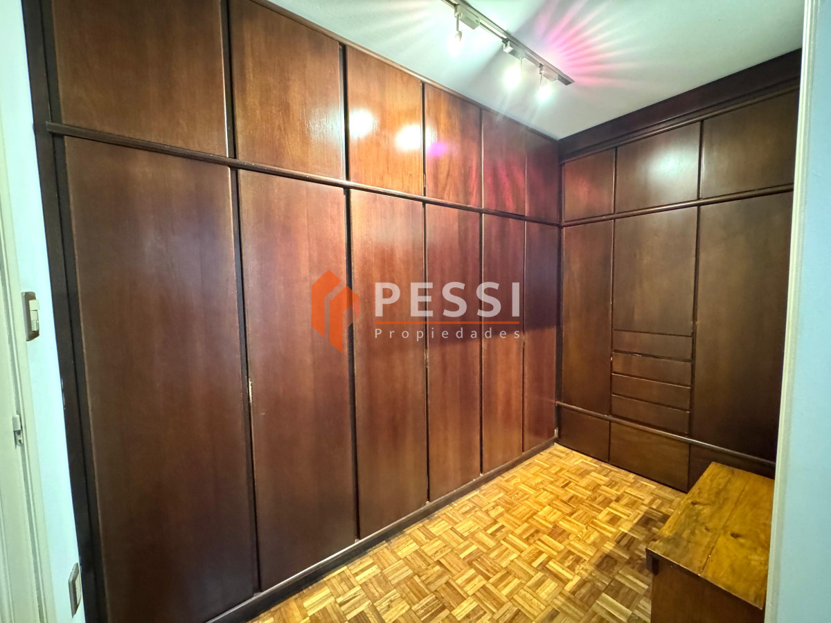 Apartamento ID.2464/Venta-apartamento-2-dormitorios-y-garage-en-Centro - Venta apartamento 2 dormitorios y garage en Centro