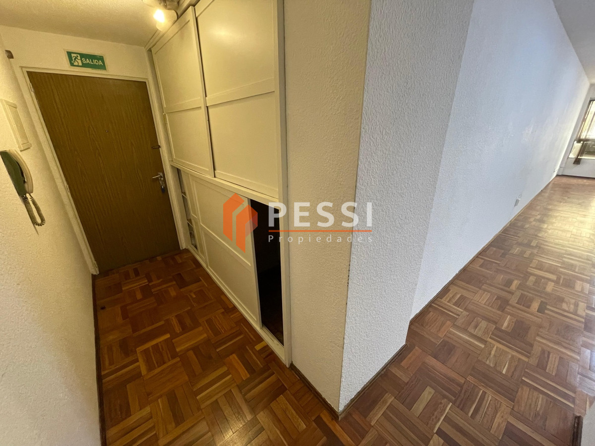 Apartamento ID.2400/Alquiler-Oficina-en-Centro- - Alquiler Oficina en Centro 
