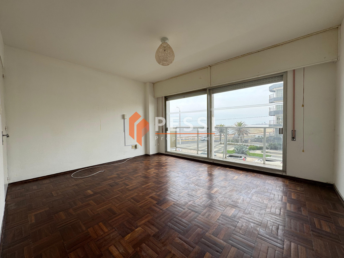 Apartamento ID.1438 - Venta apartamento 2 dormitorios con vista a la rambla y garage en Malvin 