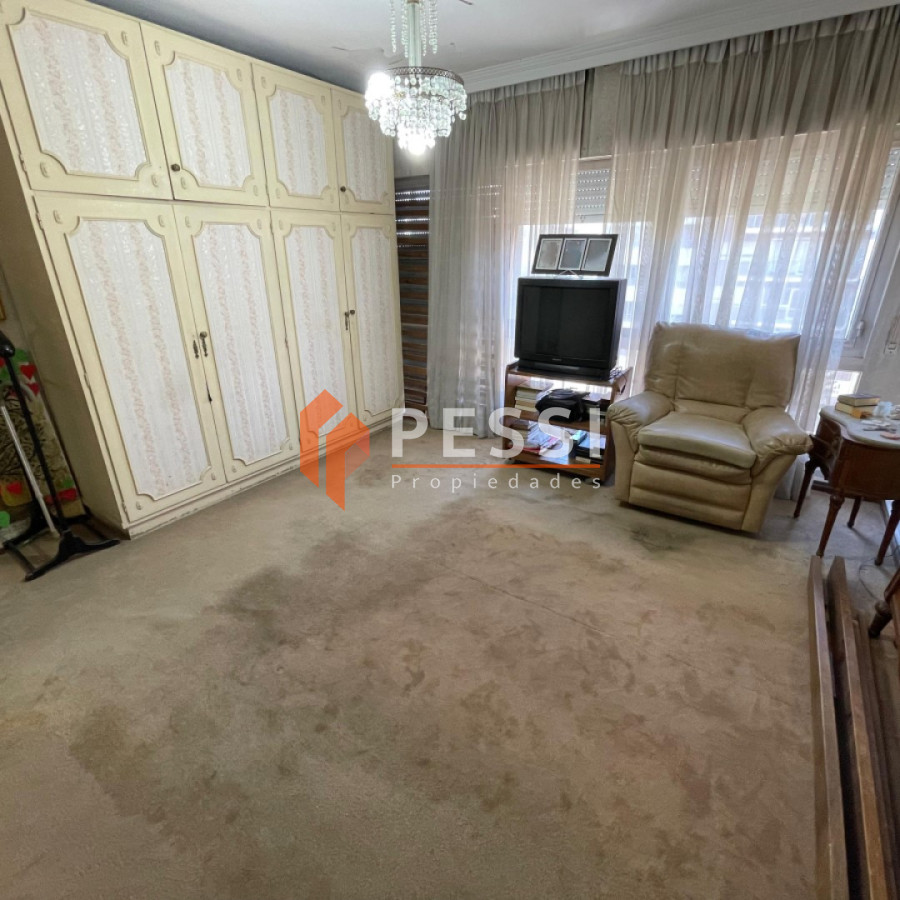 Apartamento ID.2418/Venta-apartamento-4-dormitorios-y-garage-en-Pocitos - Venta apartamento 4 dormitorios y garage en Pocitos