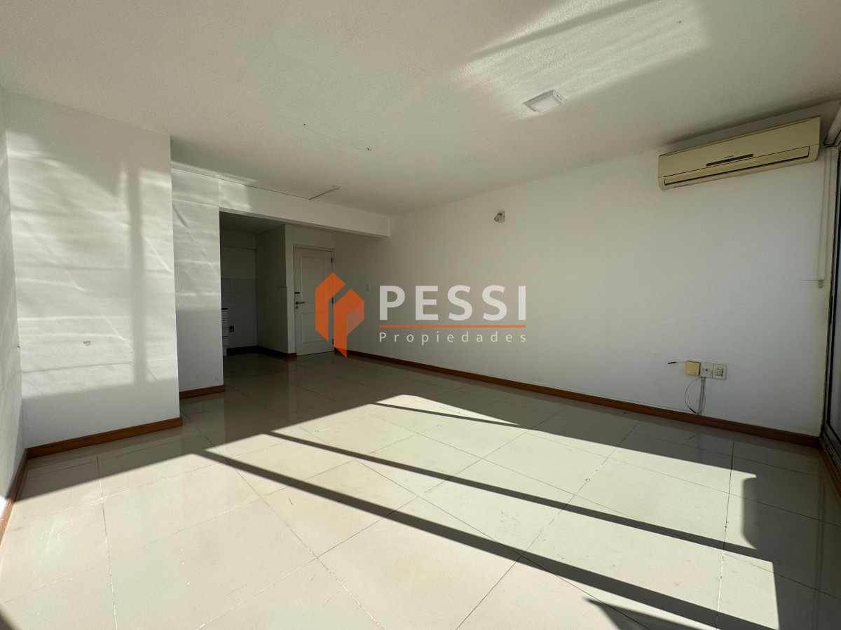 Apartamento ID.1492 - Alquiler apartamento 2 dormitorios y terraza en Cordón.