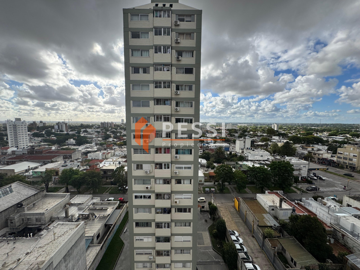 Apartamento ID.1641/Alquiler-apartamento-2-dormitorios-con-hermosa-vista-despejada-en-La-Blanqueada - Alquiler apartamento 2 dormitorios con hermosa vista despejada en La Blanqueada