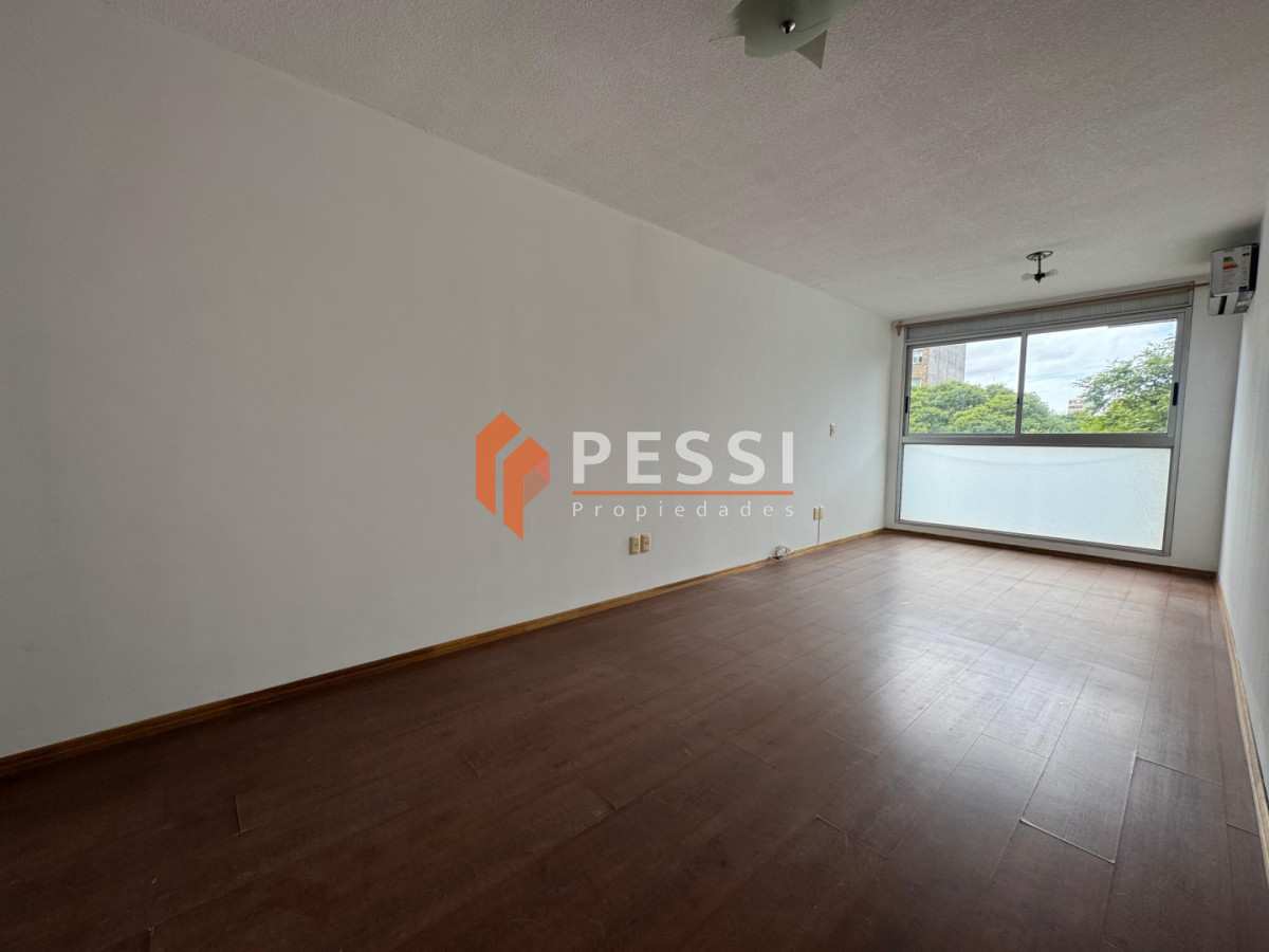 Apartamento ID.1435 - Apartamento en alquiler Parque Rodó 2 dormitorios