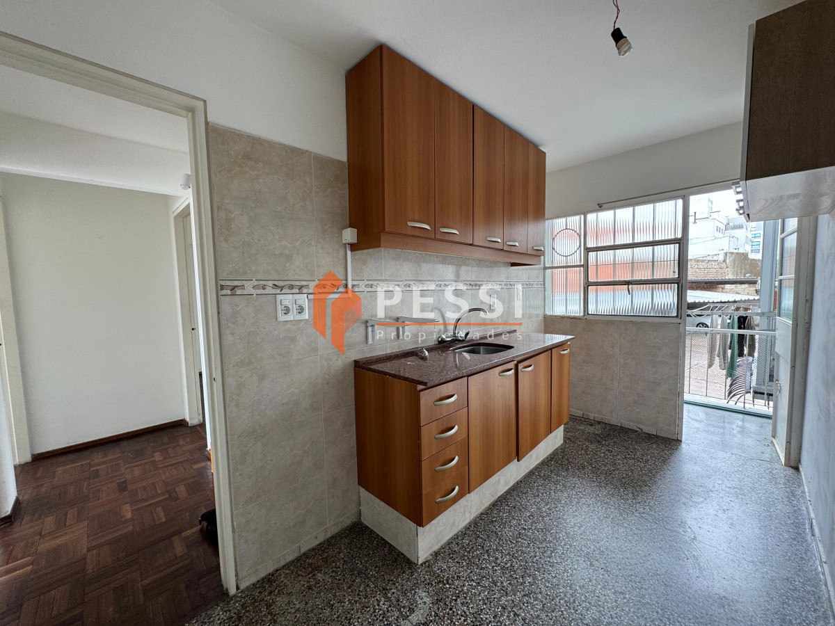 Apartamento ID.1438 - Venta apartamento 2 dormitorios con vista a la rambla y garage en Malvin 