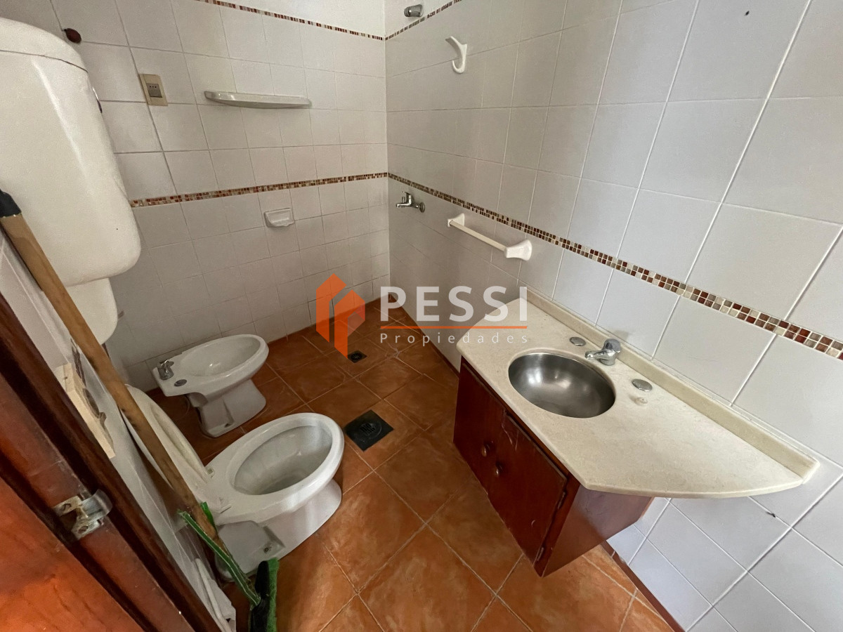 Apartamento ID.2155/Venta-apartamento-1-dormitorio-a-estrenar- - Venta casa de 3 dormitorios, terraza, barbacoa y garage 