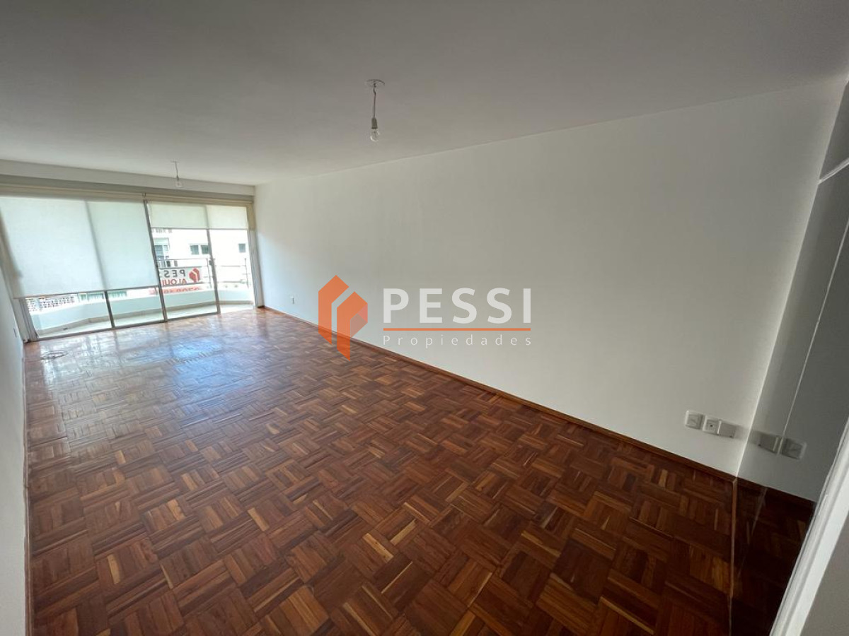 Apartamento ID.2321 - Alquiler apartamento 2 dormitorios y garage en Pocitos 