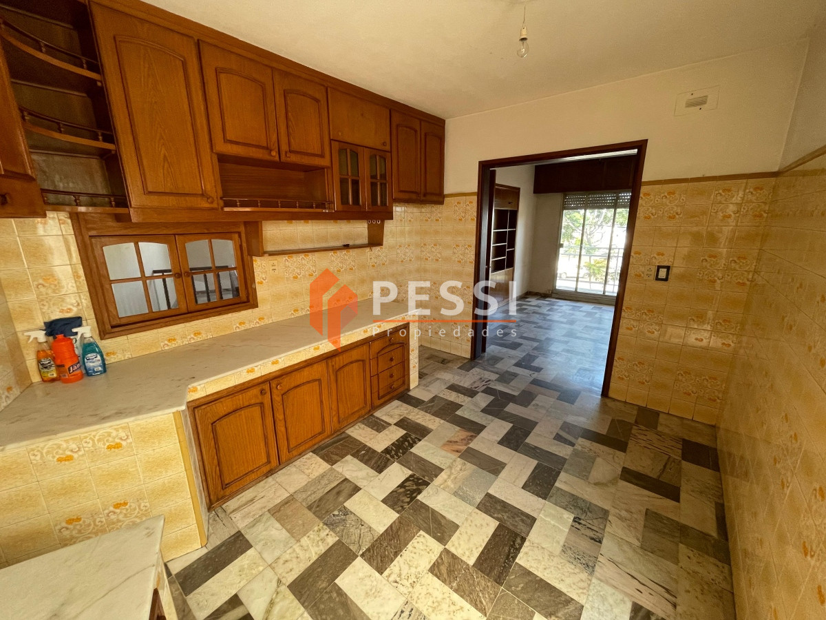 Apartamento ID.2155/Venta-apartamento-1-dormitorio-a-estrenar- - Venta casa de 3 dormitorios, terraza, barbacoa y garage 