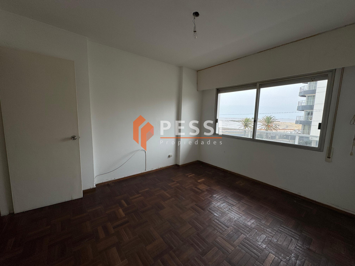 Apartamento ID.1438 - Venta apartamento 2 dormitorios con vista a la rambla y garage en Malvin 