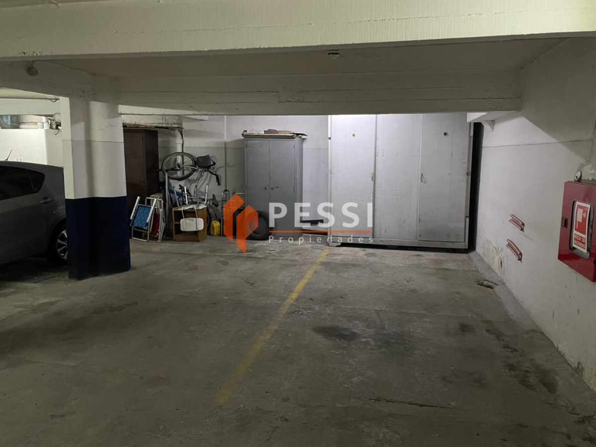 Apartamento ID.2321 - Alquiler apartamento 2 dormitorios y garage en Pocitos 