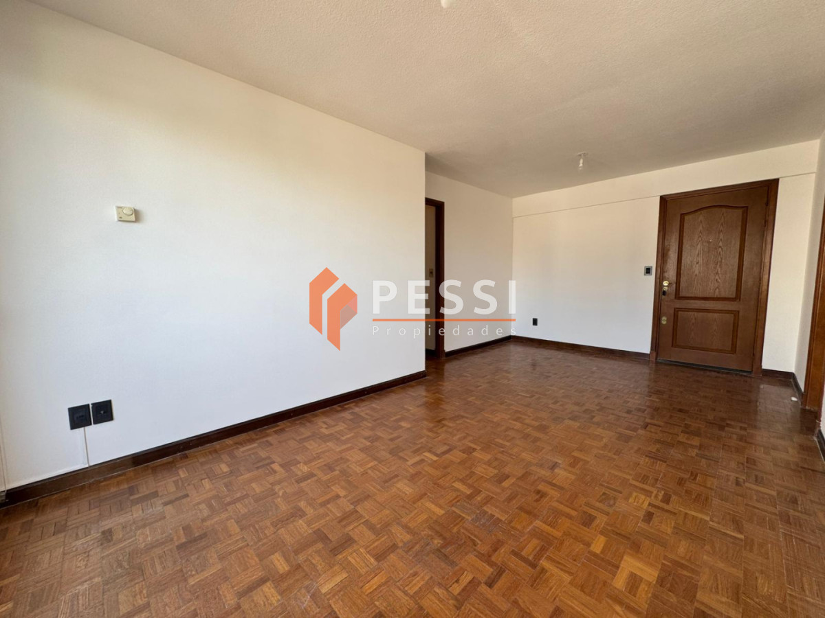 Apartamento ID.2198 - Alquiler apartamento 2 dormitorios y garage en Pocitos