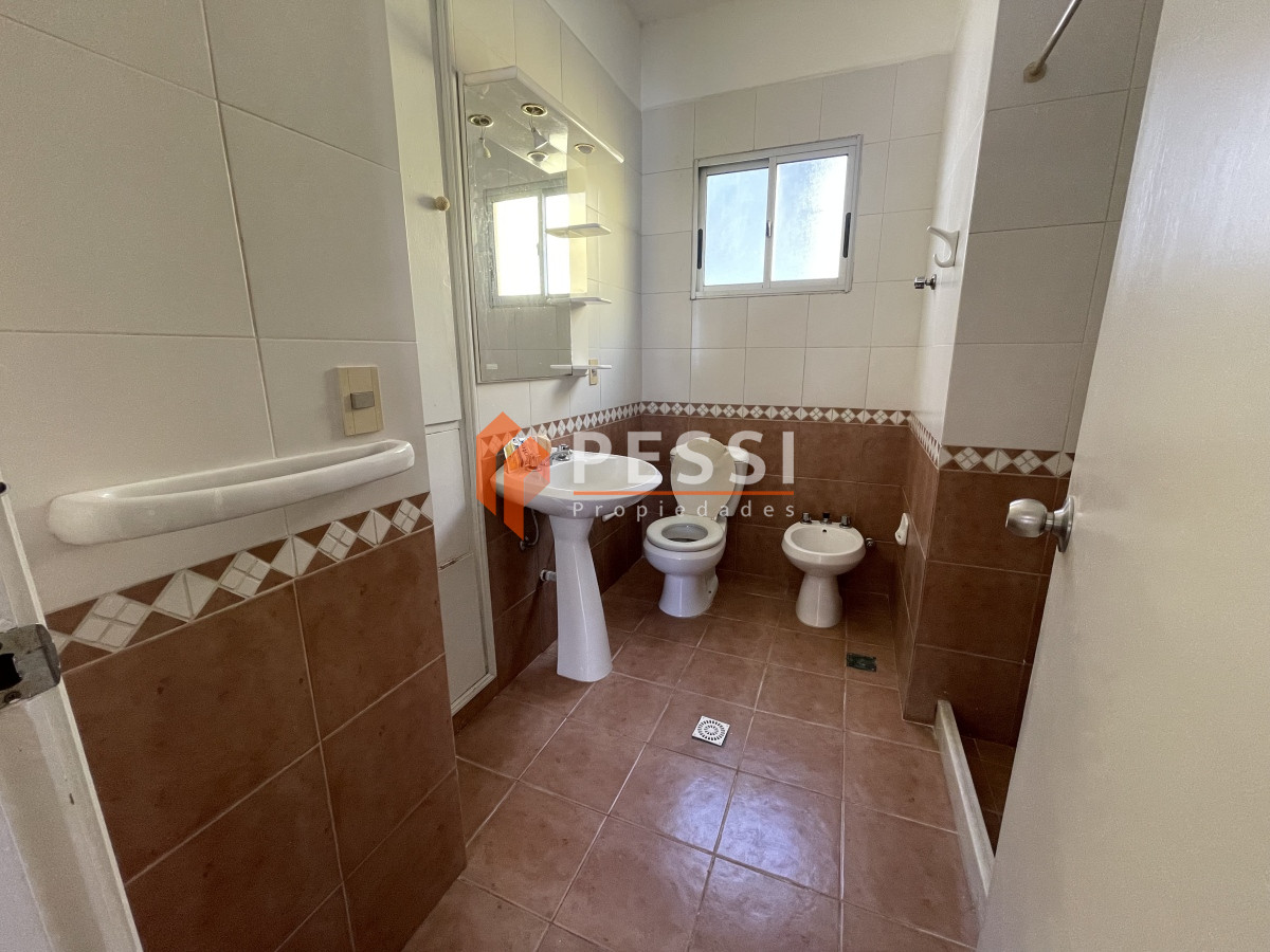 Apartamento ID.2391/Alquiler-apartamento-3-dormitorios-en-Pocitos- - Alquiler apartamento 3 dormitorios en Pocitos 