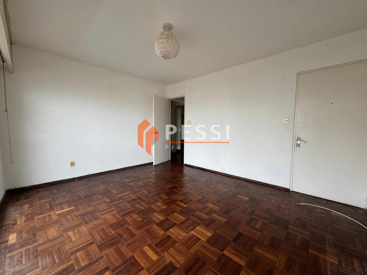 Apartamento ID.1438 - Venta apartamento 2 dormitorios con vista a la rambla y garage en Malvin 