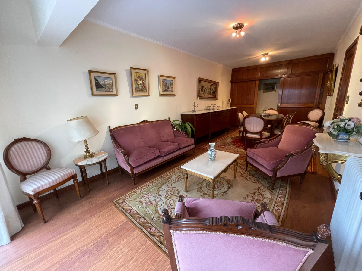 Venta apartamento 3 dormitorios, garage y terraza en Pocitos