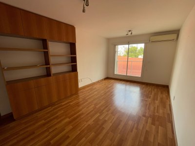 Venta apartamento rentado de 3 dormitorios y garage en Cordón 