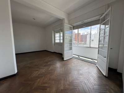 Alquiler Apartamento 3 dormitorios en Centro