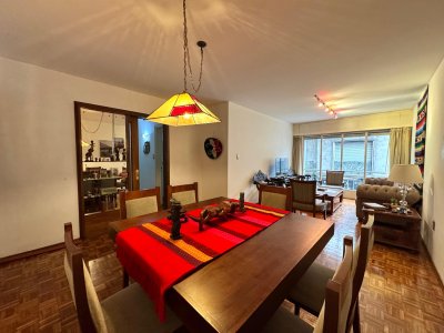 Venta apartamento 2 dormitorios y garage en Centro