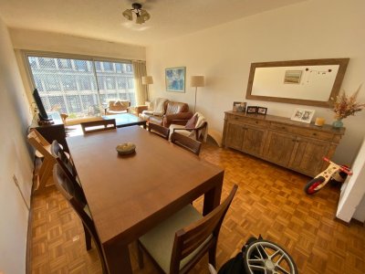 Venta apartamento 2 dormitorios con renta en Parque Rodo