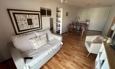 Venta apartamento de 1 dormitorio con garage en Aguada