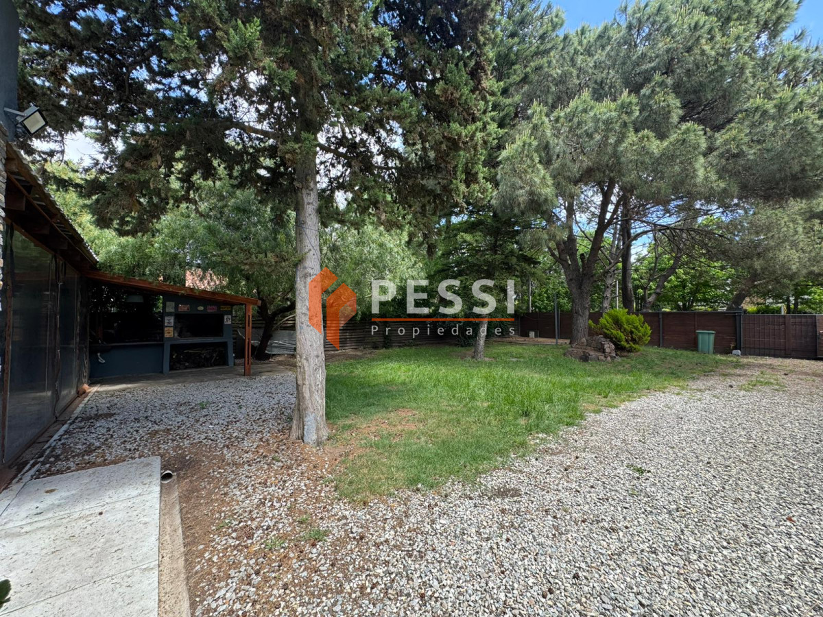 Casa ID.2498 - Alquiler Casa 3 dormitorios con parrillero y garage en Parque Miramar