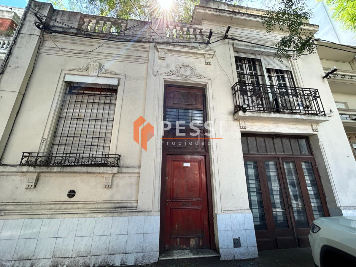 Casa ID.2355/Venta-casa-3-dormitorios-y-garage-en-Punta-Carretas - Venta casa 3 dormitorios y garage en Punta Carretas