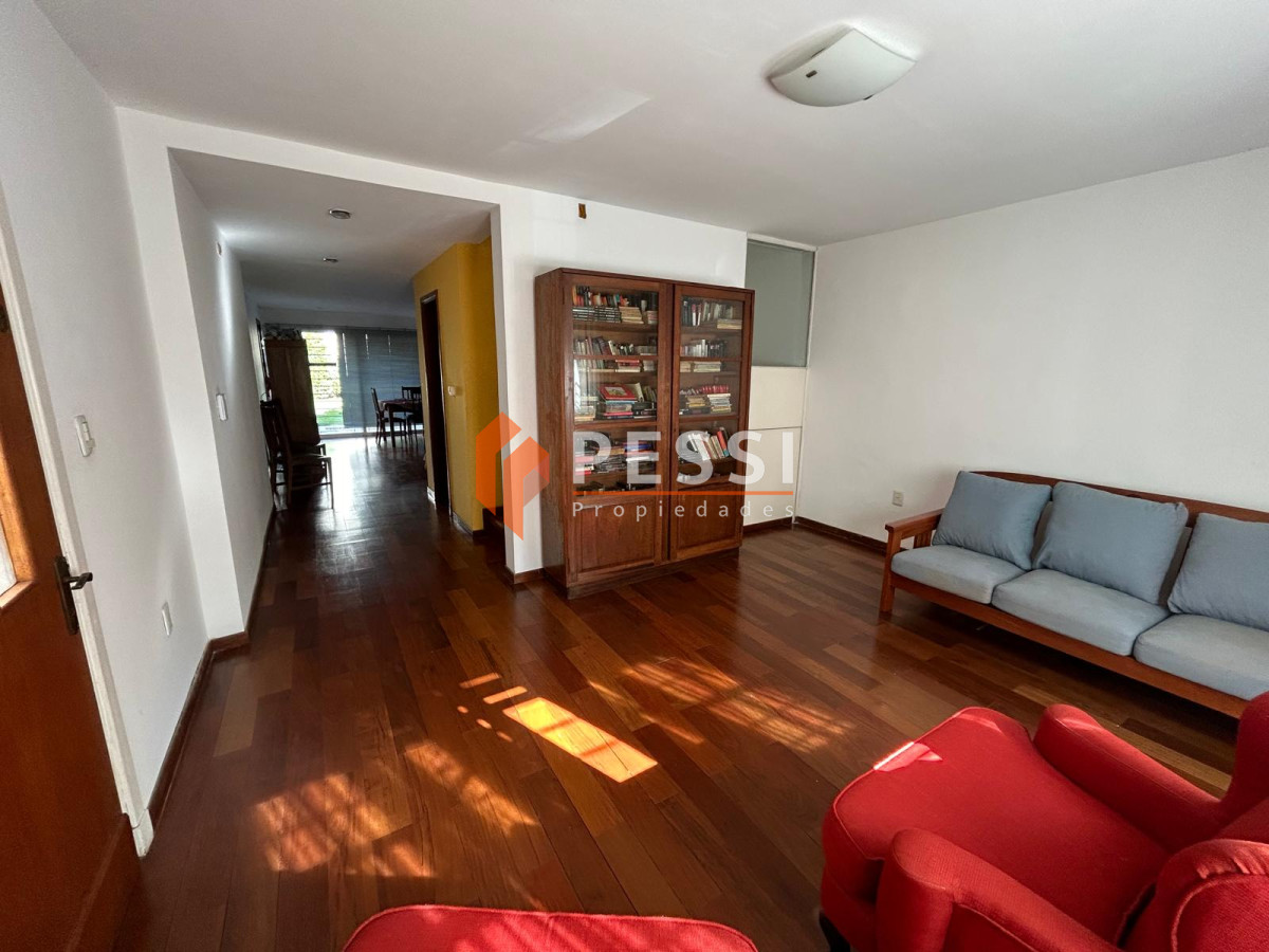 Casa ID.2451/Venta-casa-3-dormitorios-en-punta-carretas - Venta casa 3 dormitorios en punta carretas