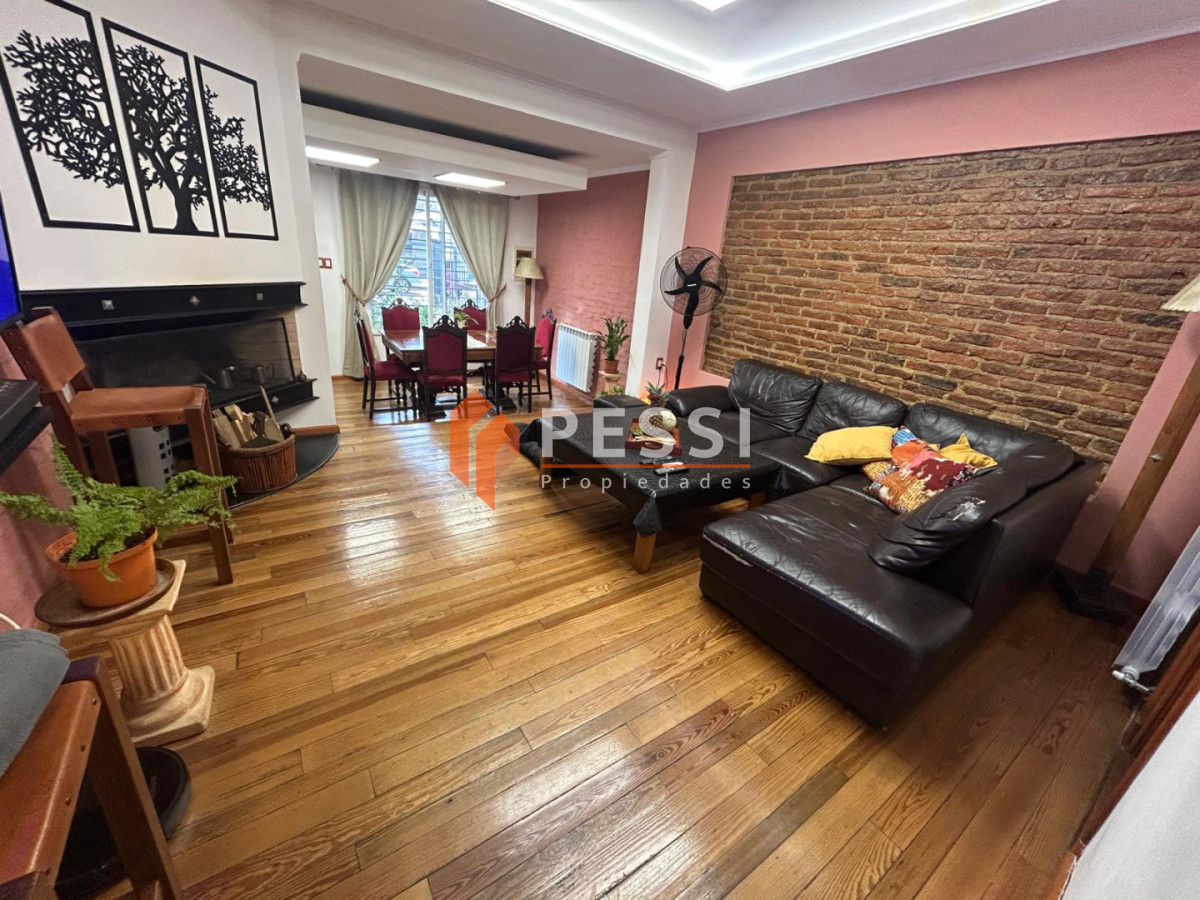 Casa ID.2483/Venta-casa-3-dormitorios-y-apartamento-al-fondo-rentado-en-Brazo-Oriental- - Venta casa 3 dormitorios y apartamento al fondo rentado en Brazo Oriental 