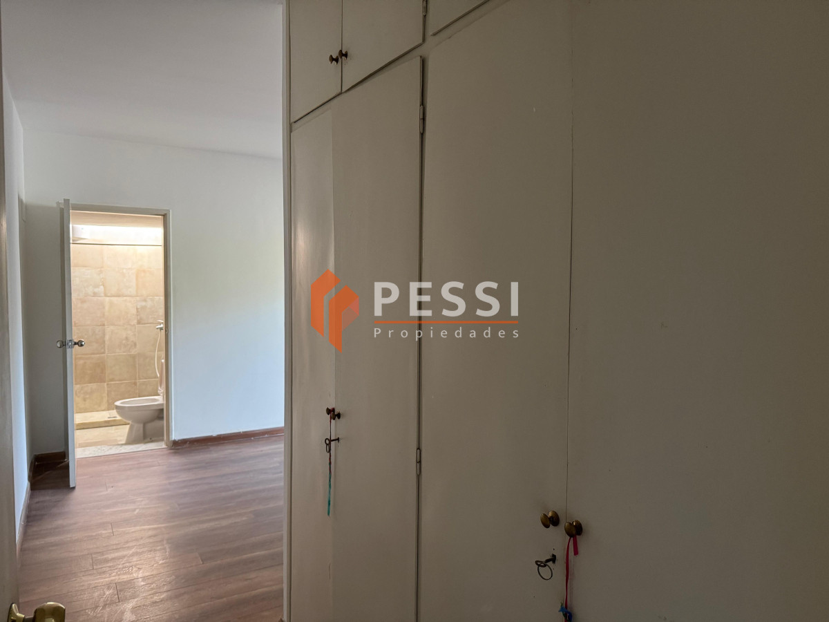 Casa ID.1292 - Alquiler Casa 2 dormitorios con garage y jardín en Carrasco 