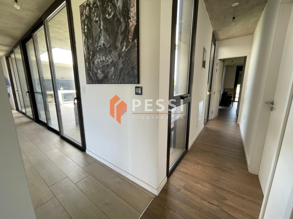 Casa ID.2482/Venta-casa-4-dormitorios,-3-baños-y-piscina-en-La-Juana - Venta casa 4 dormitorios, 3 baños y piscina en La Juana