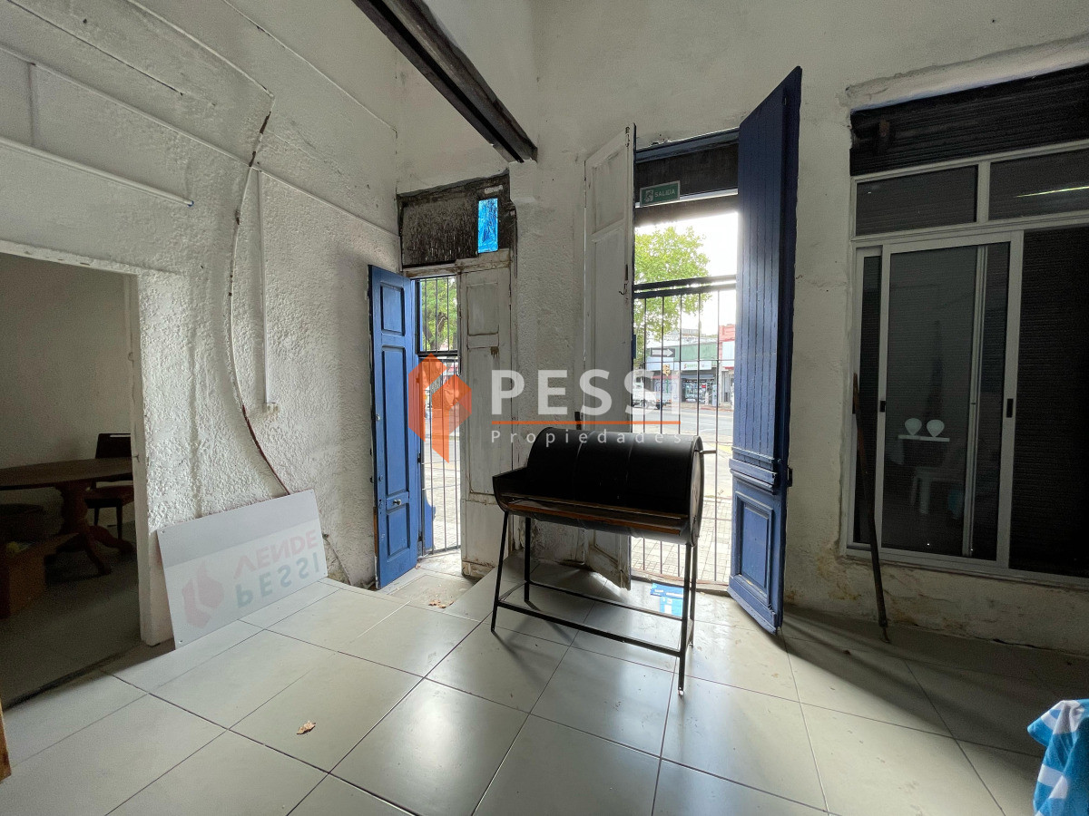 Casa ID.2479/Venta-casa-a-reciclar-padrón-unico-en-Jacinto-Vera - Venta casa a reciclar padrón unico en Jacinto Vera