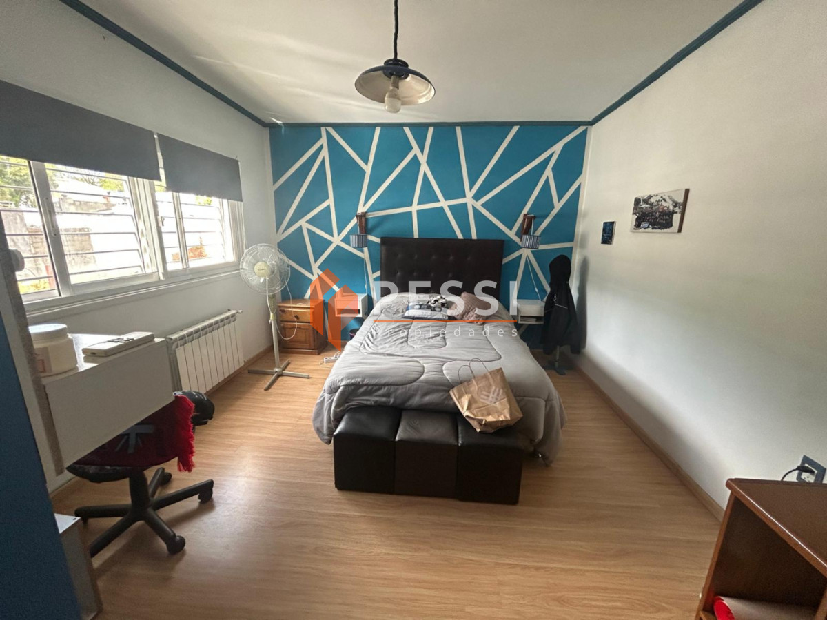 Casa ID.2483/Venta-casa-3-dormitorios-y-apartamento-al-fondo-rentado-en-Brazo-Oriental- - Venta casa 3 dormitorios y apartamento al fondo rentado en Brazo Oriental 