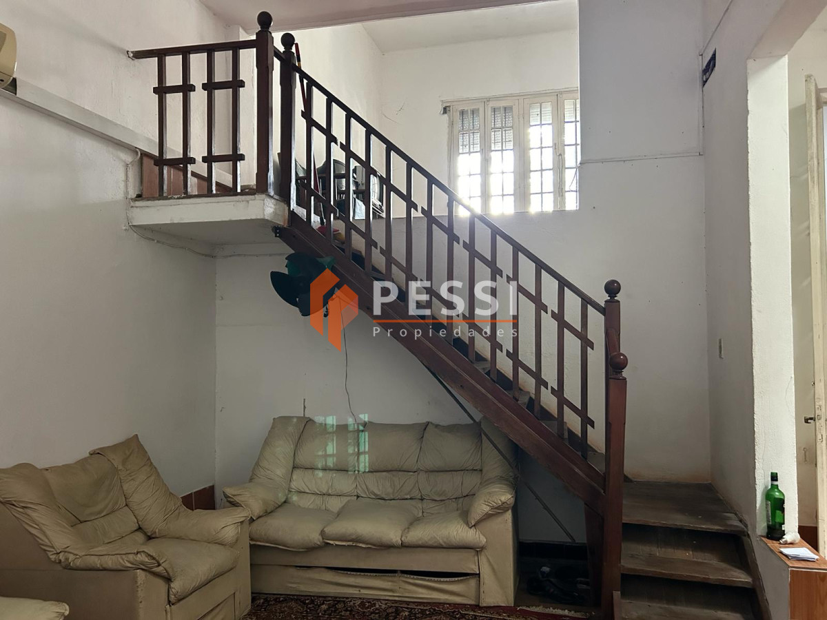 Casa ID.2355/Venta-casa-3-dormitorios-y-garage-en-Punta-Carretas - Venta casa 3 dormitorios y garage en Punta Carretas