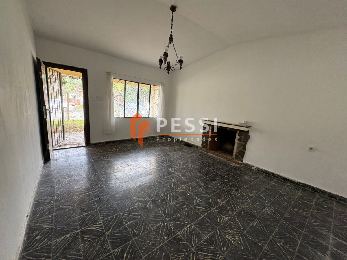 Casa ID.2565/Venta-casa-2-dormitorios-con-muy-buen-terreno-en-Lagomar - Venta casa 2 dormitorios con muy buen terreno en Lagomar