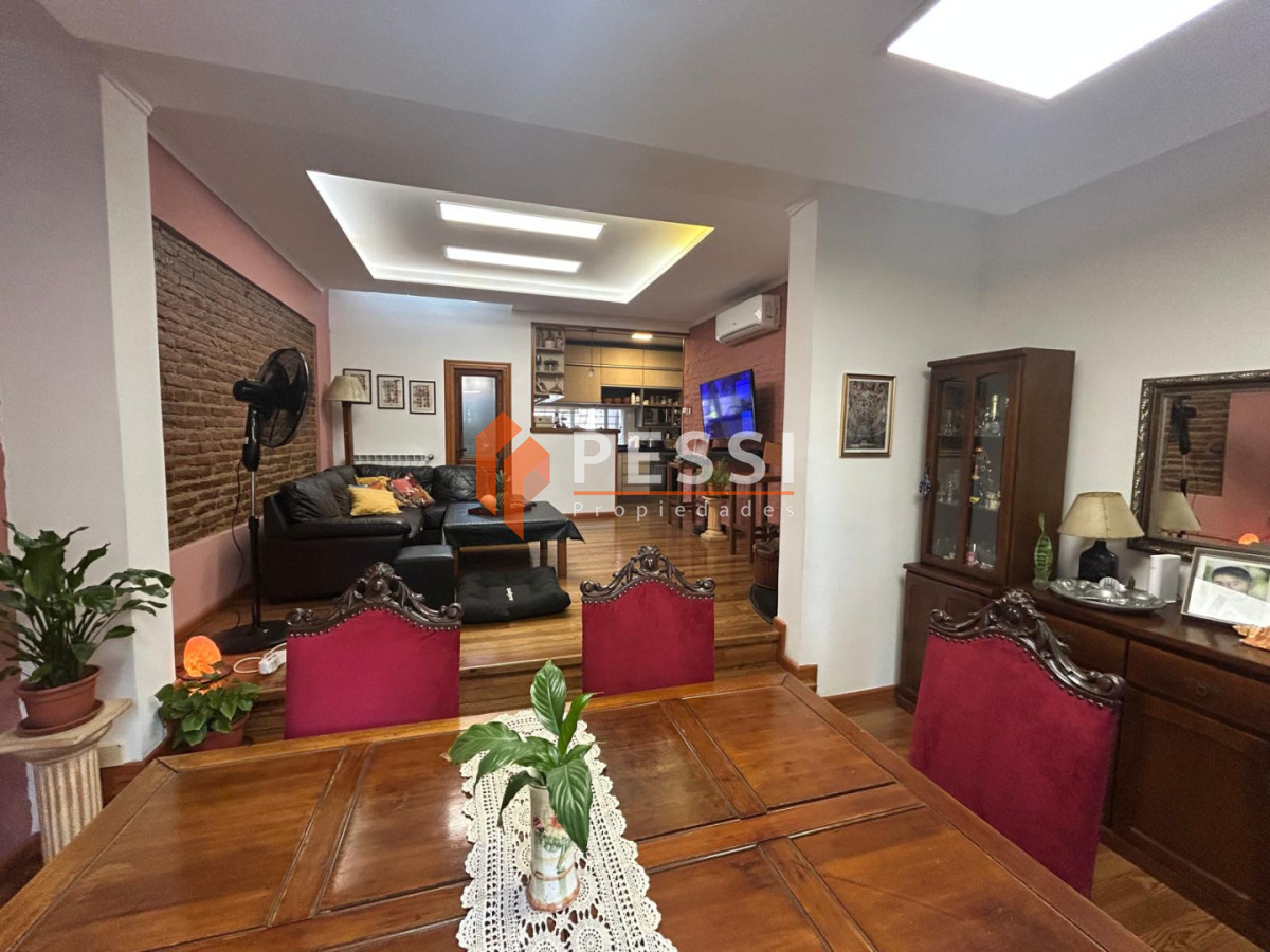 Casa ID.2483/Venta-casa-3-dormitorios-y-apartamento-al-fondo-rentado-en-Brazo-Oriental- - Venta casa 3 dormitorios y apartamento al fondo rentado en Brazo Oriental 