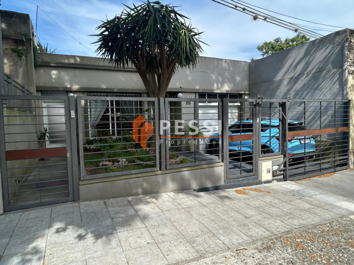 Casa ID.2483/Venta-casa-3-dormitorios-y-apartamento-al-fondo-rentado-en-Brazo-Oriental- - Venta casa 3 dormitorios y apartamento al fondo rentado en Brazo Oriental 