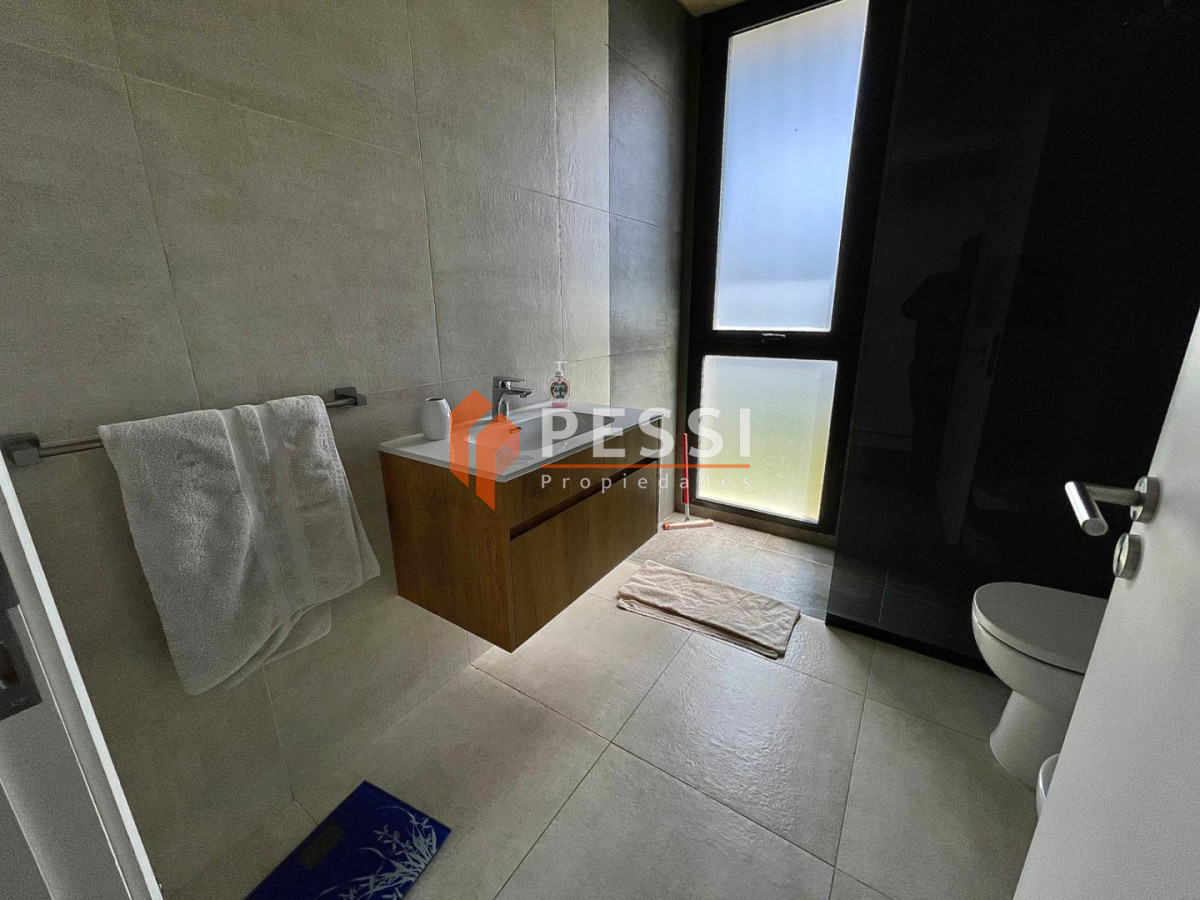 Casa ID.2482/Venta-casa-4-dormitorios,-3-baños-y-piscina-en-La-Juana - Venta casa 4 dormitorios, 3 baños y piscina en La Juana