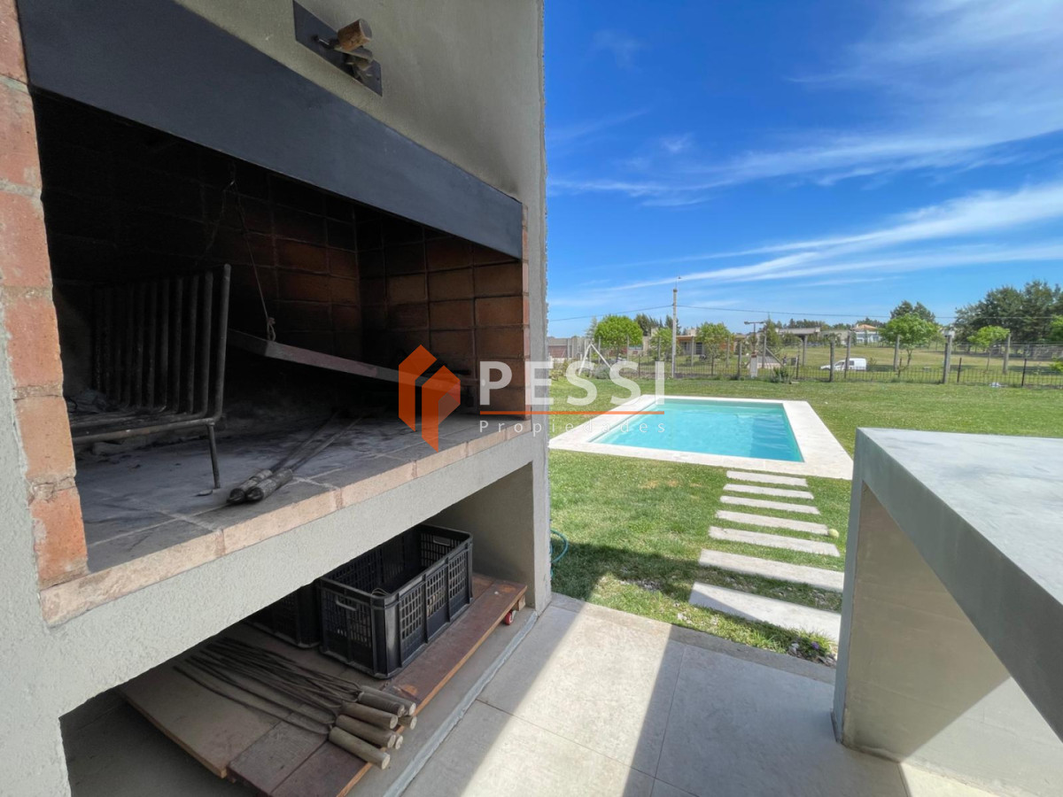 Casa ID.2482/Venta-casa-4-dormitorios,-3-baños-y-piscina-en-La-Juana - Venta casa 4 dormitorios, 3 baños y piscina en La Juana