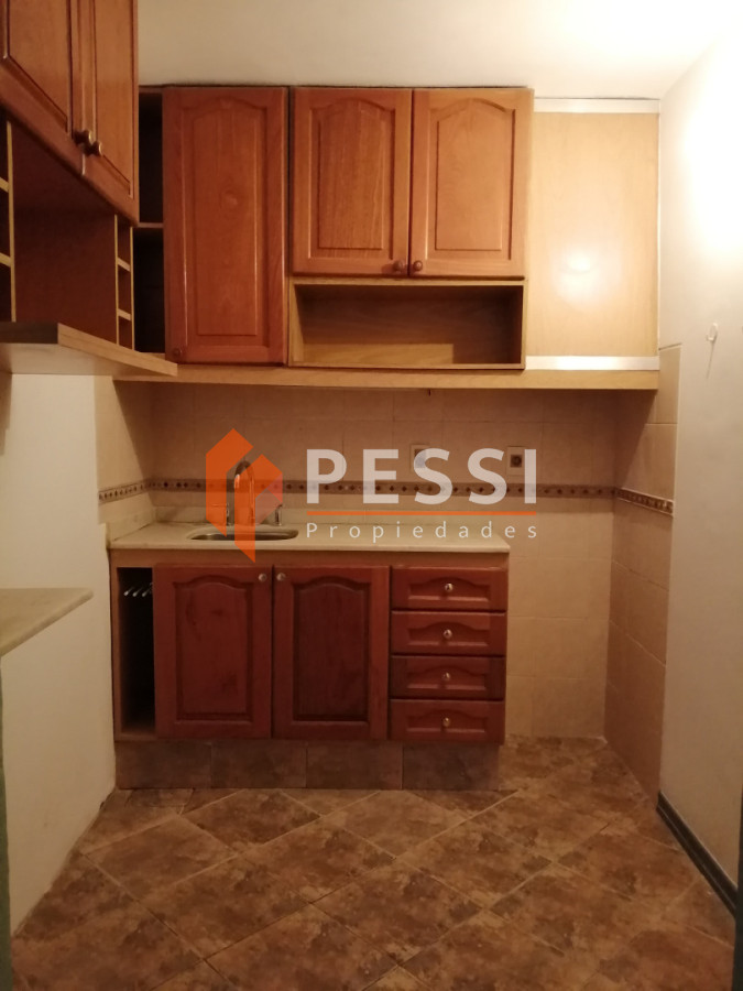 Casa ID.2483/Venta-casa-3-dormitorios-y-apartamento-al-fondo-rentado-en-Brazo-Oriental- - Venta casa 3 dormitorios y apartamento al fondo rentado en Brazo Oriental 