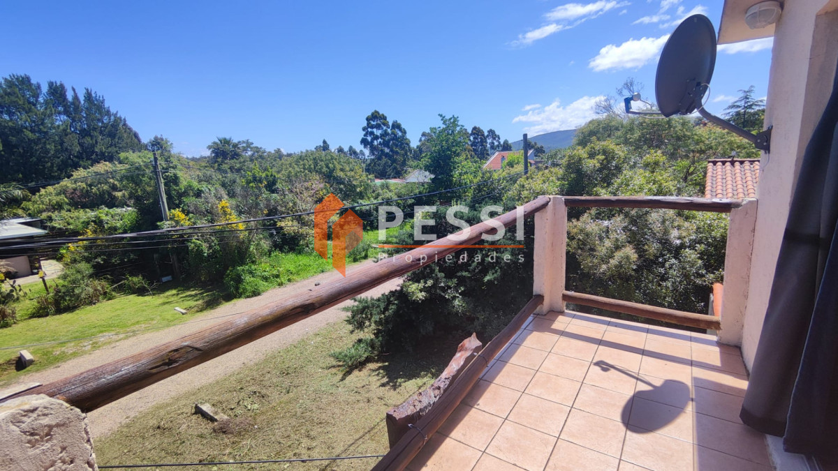 Casa ID.2484/Venta-casa-4-dormitorios-en-Las-Flores - Venta casa 4 dormitorios en Las Flores