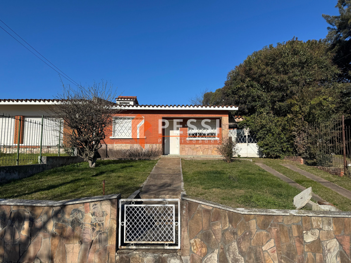 Casa ID.2463/Venta-casa-de-2-dormitorios-con-garage-y-gran-terreno-en-Sayago - Venta casa de 2 dormitorios con garage y gran terreno en Sayago