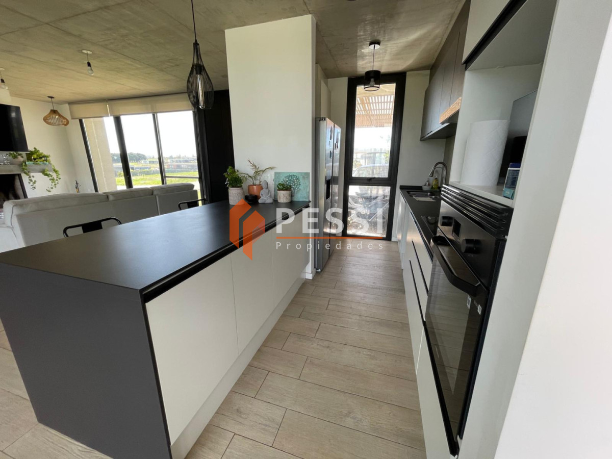 Casa ID.2482/Venta-casa-4-dormitorios,-3-baños-y-piscina-en-La-Juana - Venta casa 4 dormitorios, 3 baños y piscina en La Juana