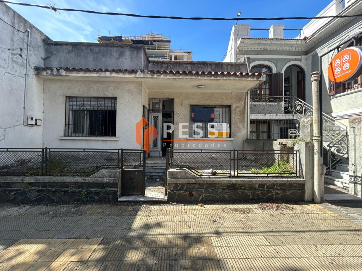 Casa ID.2496/Venta-casa-3-dormitorios-en-Punta-Carretas - Venta casa 3 dormitorios en Punta Carretas