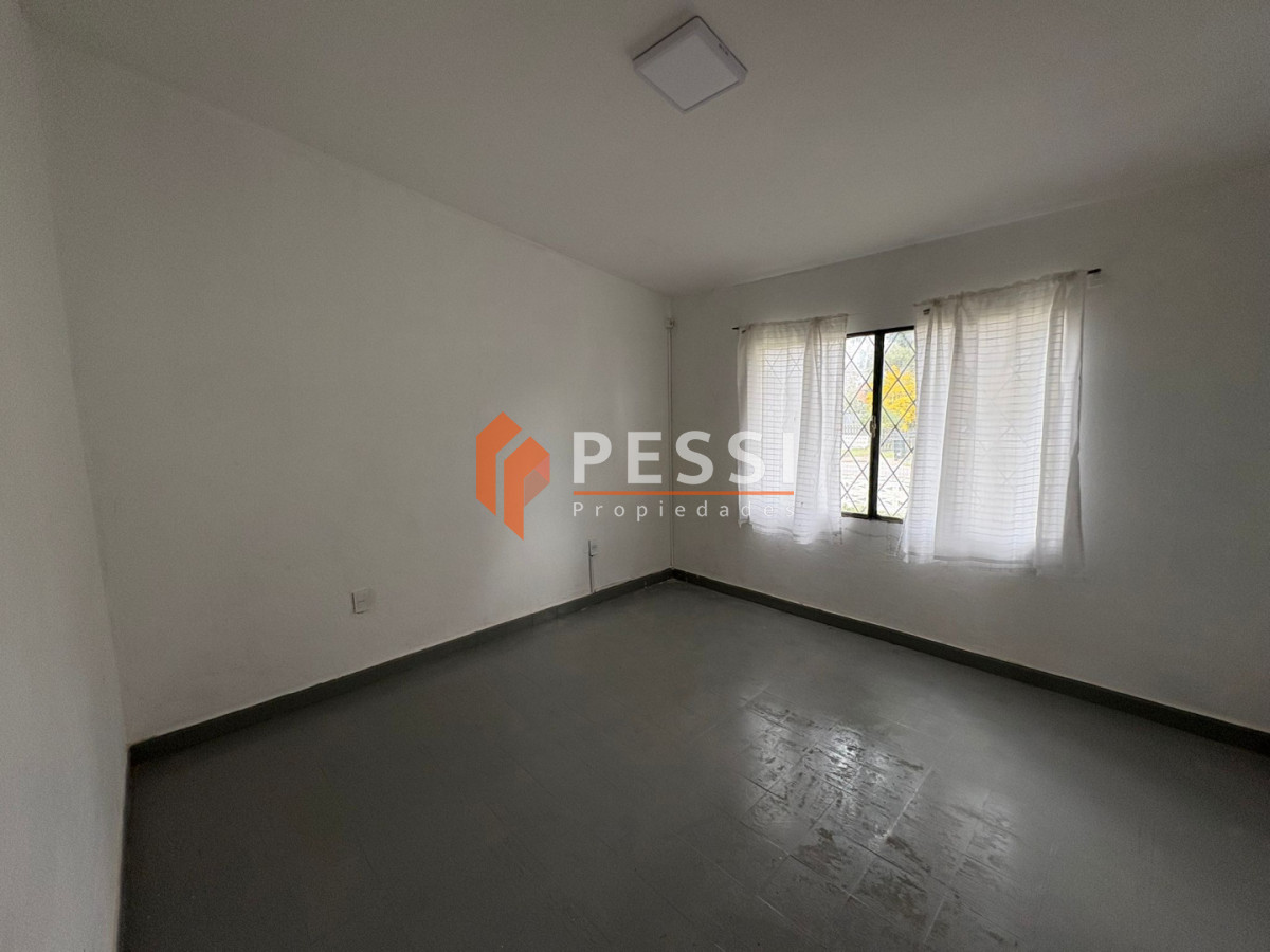 Casa ID.2565/Venta-casa-2-dormitorios-con-muy-buen-terreno-en-Lagomar - Venta casa 2 dormitorios con muy buen terreno en Lagomar