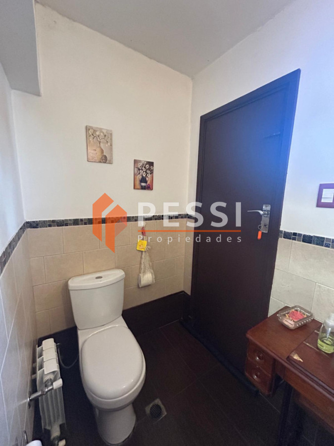 Casa ID.2483/Venta-casa-3-dormitorios-y-apartamento-al-fondo-rentado-en-Brazo-Oriental- - Venta casa 3 dormitorios y apartamento al fondo rentado en Brazo Oriental 