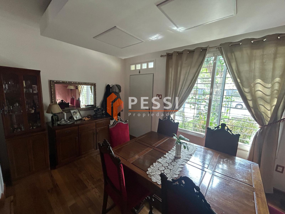 Casa ID.2483/Venta-casa-3-dormitorios-y-apartamento-al-fondo-rentado-en-Brazo-Oriental- - Venta casa 3 dormitorios y apartamento al fondo rentado en Brazo Oriental 