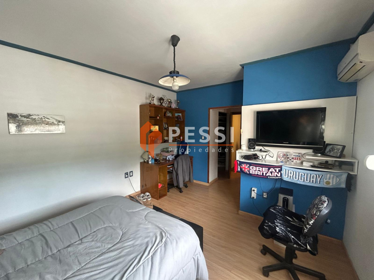 Casa ID.2483/Venta-casa-3-dormitorios-y-apartamento-al-fondo-rentado-en-Brazo-Oriental- - Venta casa 3 dormitorios y apartamento al fondo rentado en Brazo Oriental 