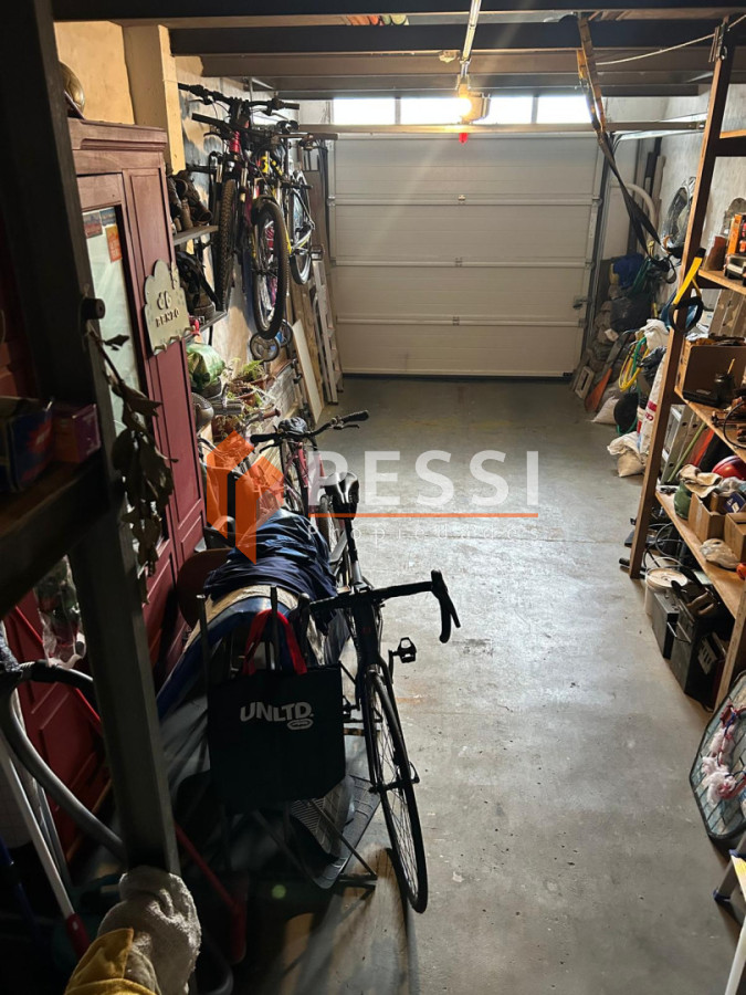 Casa ID.2483/Venta-casa-3-dormitorios-y-apartamento-al-fondo-rentado-en-Brazo-Oriental- - Venta casa 3 dormitorios y apartamento al fondo rentado en Brazo Oriental 